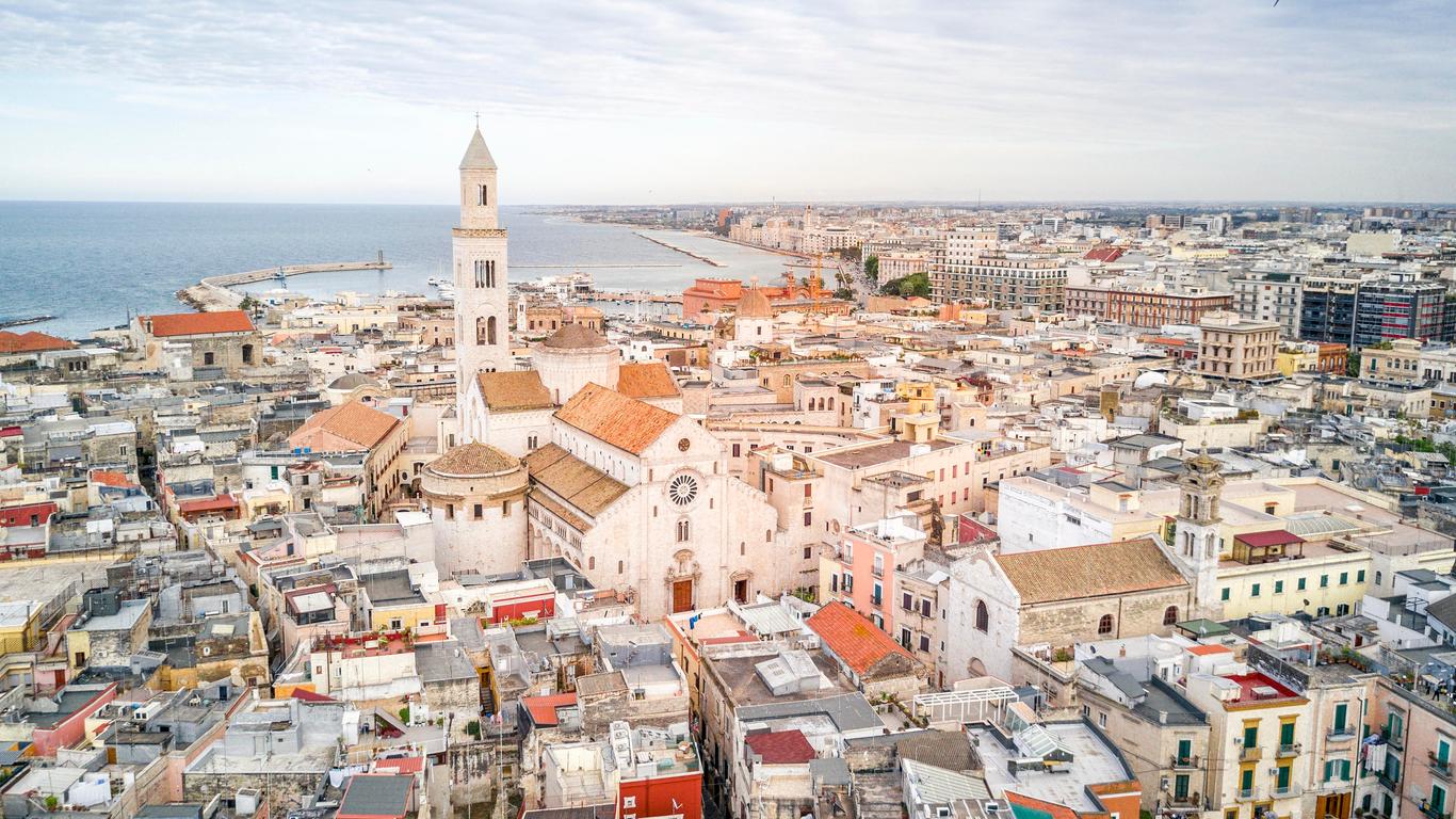 Portul Bari, Italia