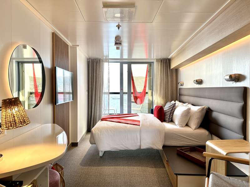 Croaziera 2028 - Caraibe si America Centrala (Miami, FL) - Virgin Voyages - Resilient Lady - 8 nopti