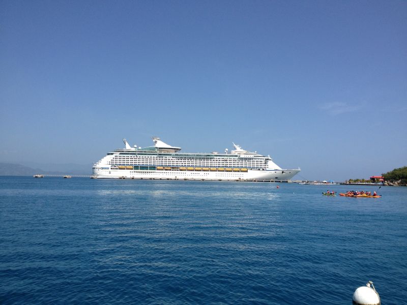 Croaziera 2027 - Caraibe si America Centrala (Port Canaveral, FL) - Royal Caribbean Cruise Line - Explorer of the Seas - 9 nopti