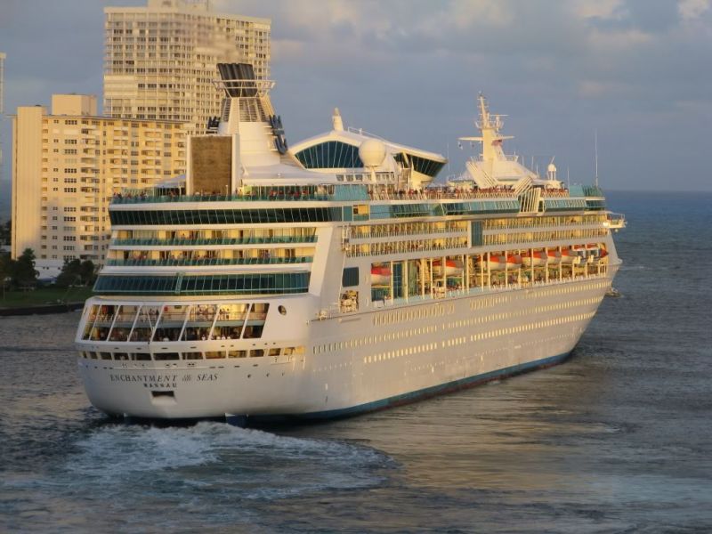 Croaziera 2026 - Caraibe si America Centrala (Tampa, FL) - Royal Caribbean Cruise Line - Enchantment of the Seas - 7 nopti