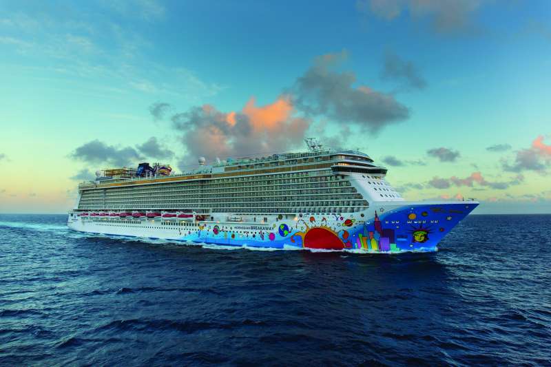 Croaziera 2028 - Bermuda (Boston, Massachusetts) - Norwegian Cruise Line - Norwegian Breakaway - 7 nopti