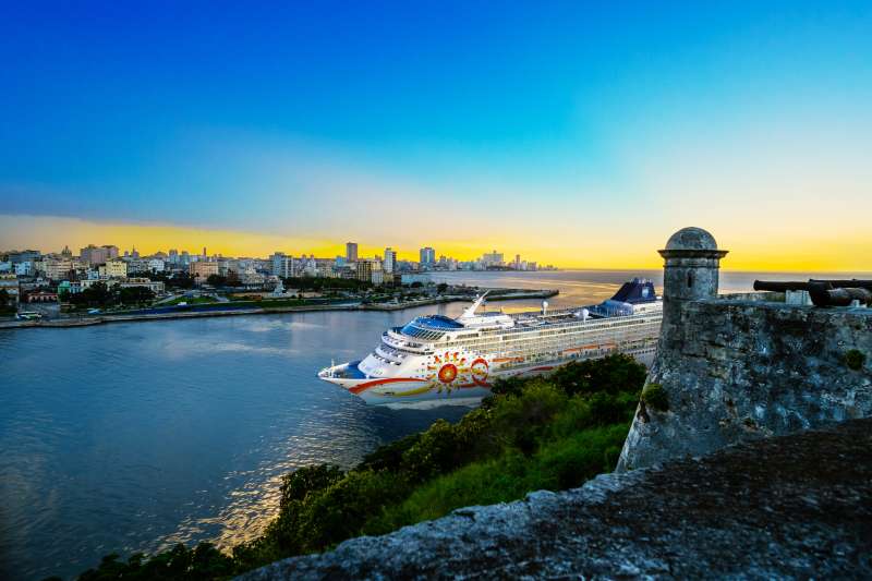 Croaziera 2026 - Caraibe si America Centrala (Miami, FL) - Norwegian Cruise Line - Norwegian Sun - 11 nopti