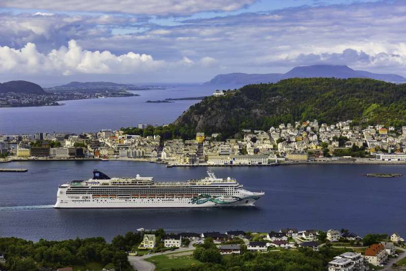 Croaziera 2028 - Alaska (Vancouver, Canada) - Norwegian Cruise Line - Norwegian Jade - 7 nopti