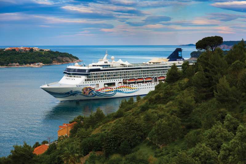 Croaziera 2028 - Tahiti si Pacificul de Sud (Sydney, Australia) - Norwegian Cruise Line - Norwegian Spirit - 11 nopti